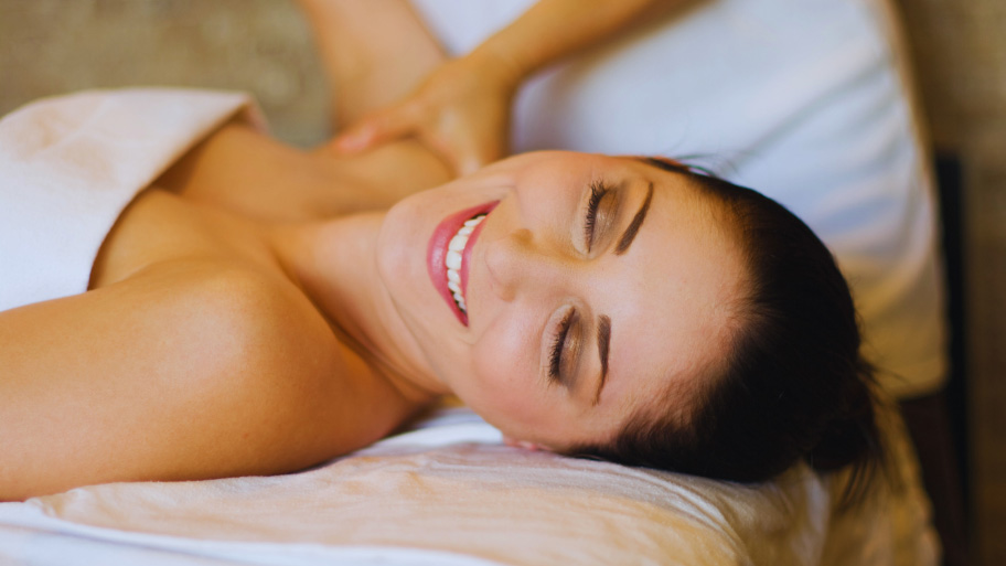 Massage Therapy Treatment in Urbandale, IA